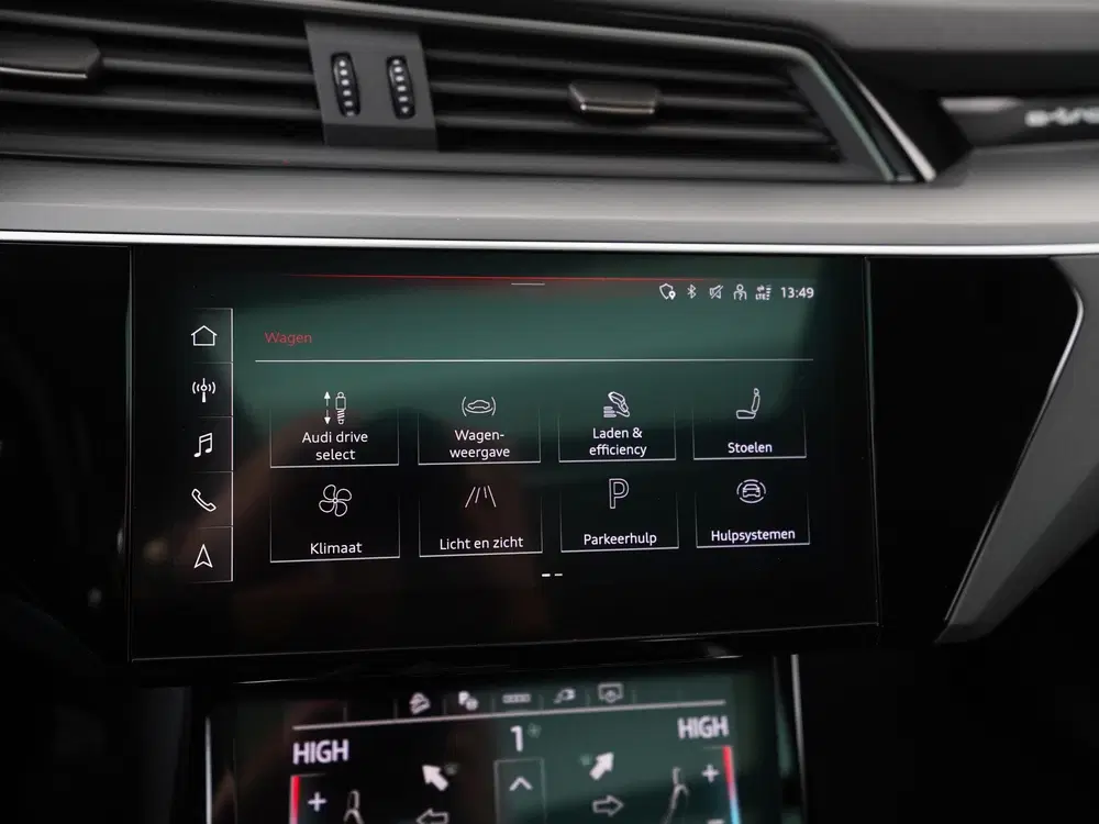Audi e-tron 55 quattro Advanced 95 kWh uit 2022, foto 19