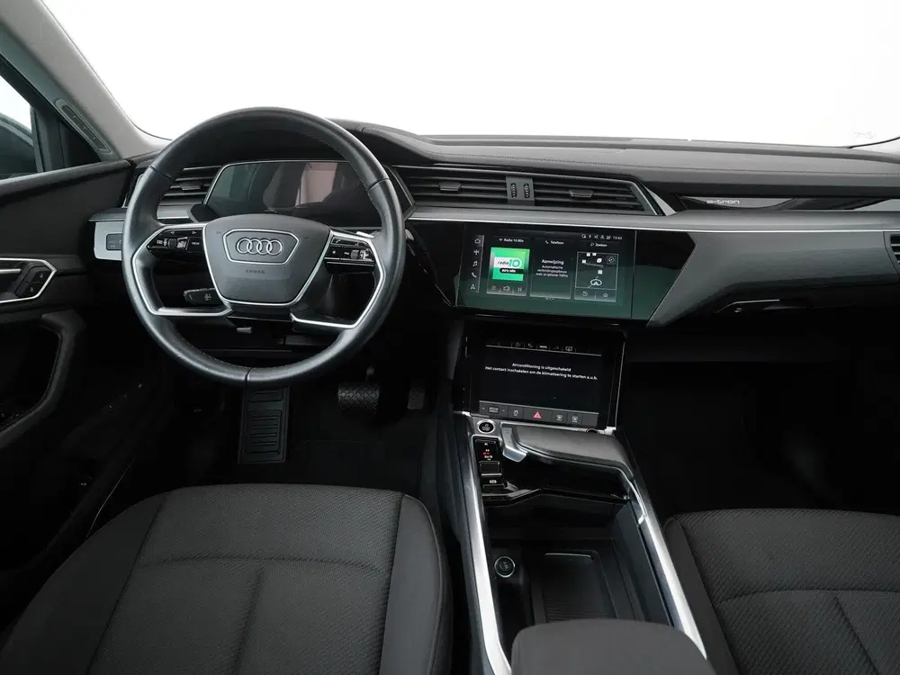 Audi e-tron 55 quattro Advanced 95 kWh uit 2022, foto 5