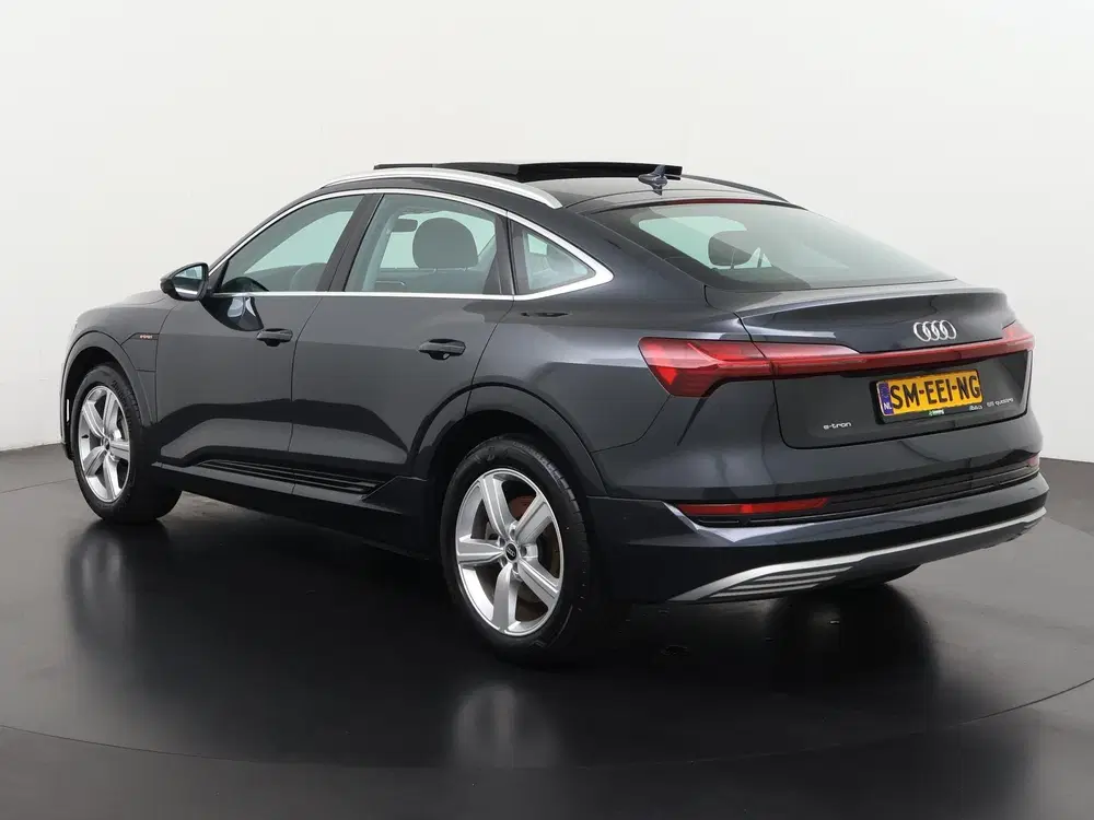 Audi e-tron 55 quattro Advanced 95 kWh uit 2022, foto 6