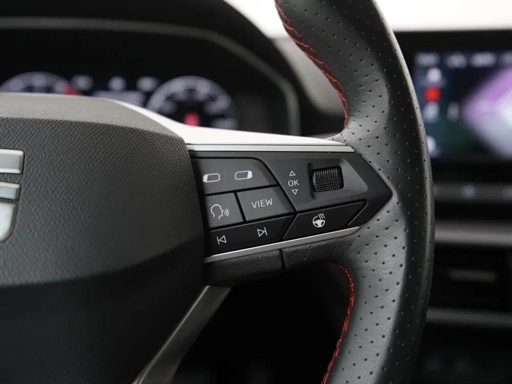 SEAT Leon 1.5 eTSI FR DSG uit 2021, foto 10