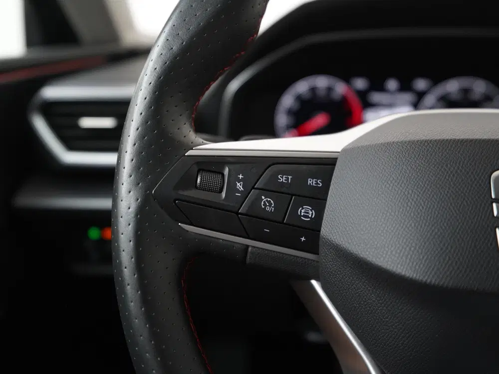 SEAT Leon 1.5 eTSI FR DSG uit 2021, foto 8