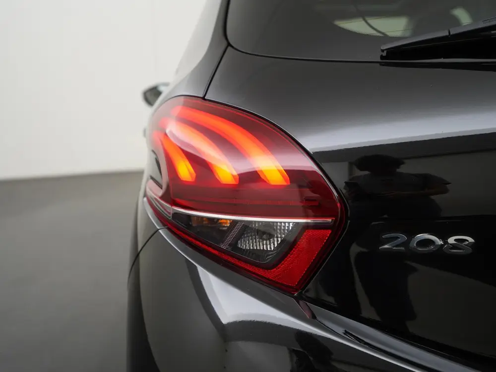 Peugeot 208 1.2 PureTech Active | Panoramadak | Stoelverwarm uit 2019, foto 20
