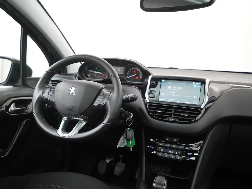 Peugeot 208 1.2 PureTech Active | Panoramadak | Stoelverwarm uit 2019, foto 5