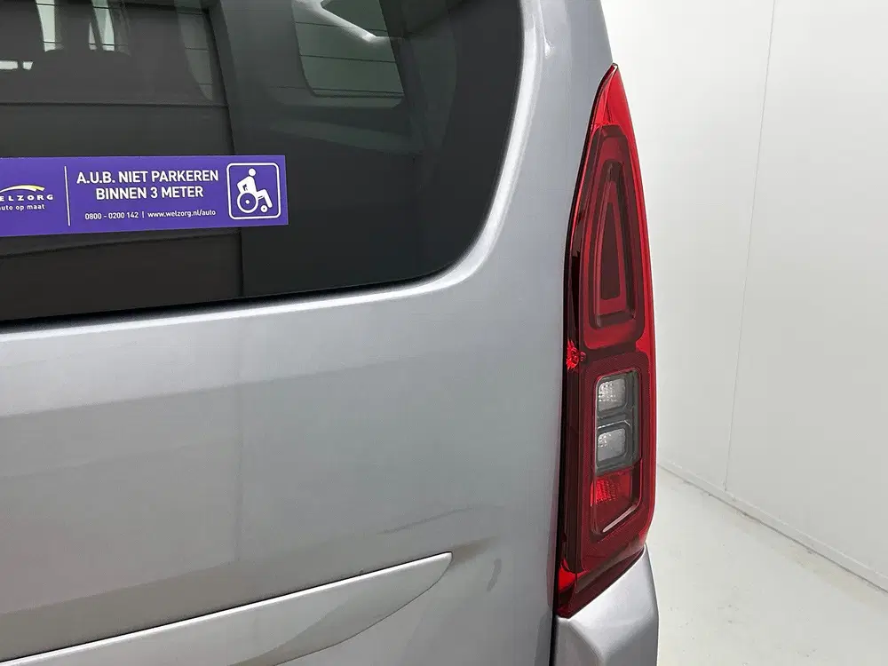 Opel Combo 1.2 Direct Leverbaar Rolstoelauto uit 2023, foto 16