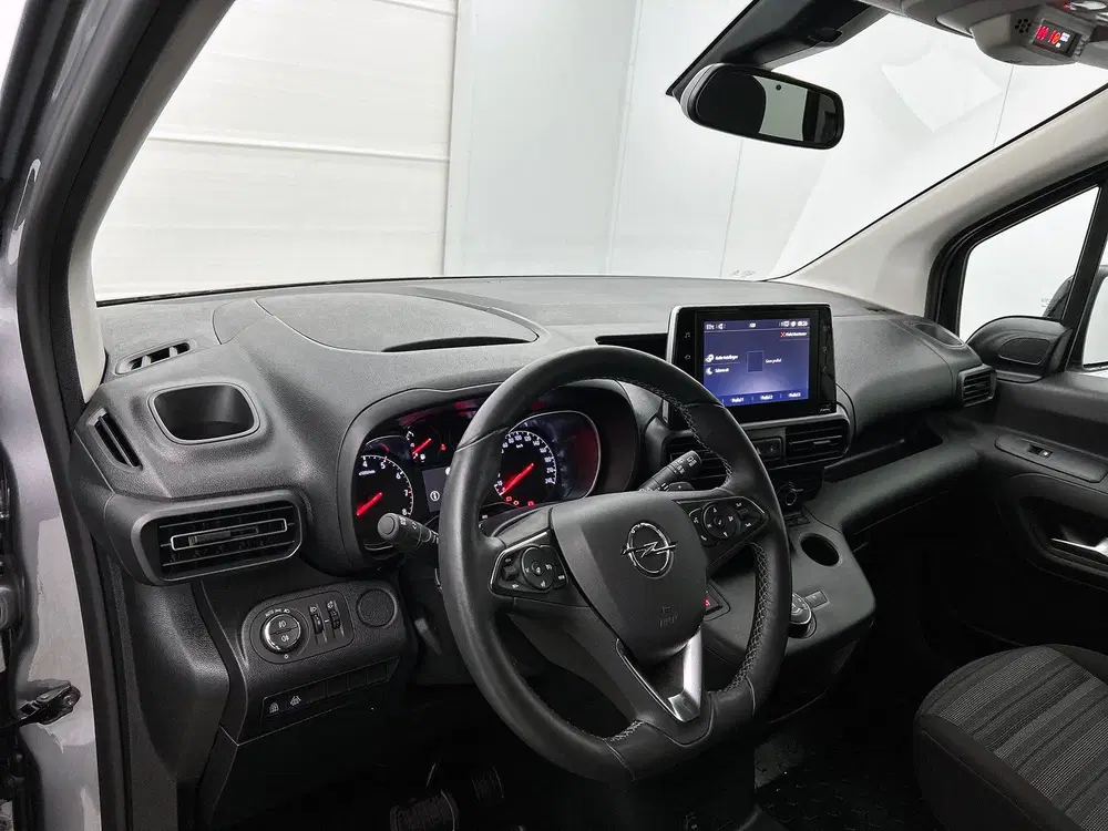 Opel Combo 1.2 Direct Leverbaar Rolstoelauto uit 2023, foto 18