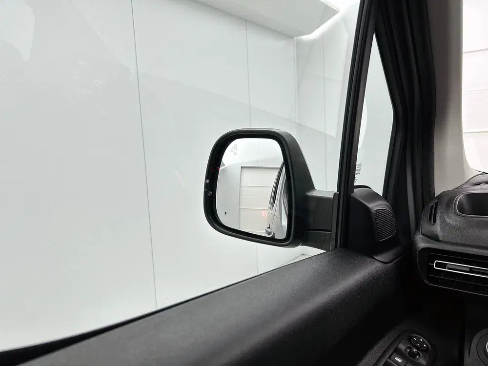 Opel Combo 1.2 Direct Leverbaar Rolstoelauto uit 2023, foto 20