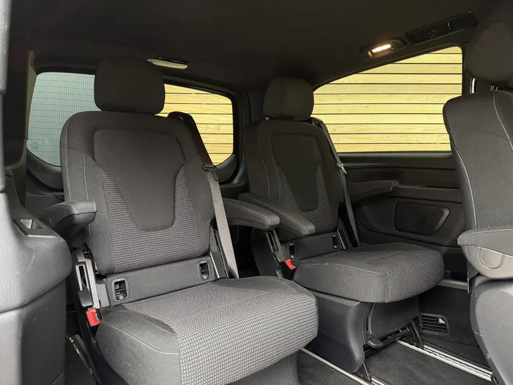 Mercedes-Benz V-Klasse 220D Lang Avantgarde Edition TREKHAAK uit 2019, foto 8