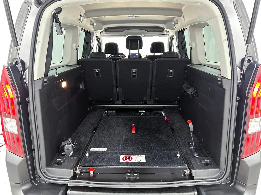 Peugeot Rifter 1.2 Puretech Long GT-Line Direct leverba uit 2023, foto 16