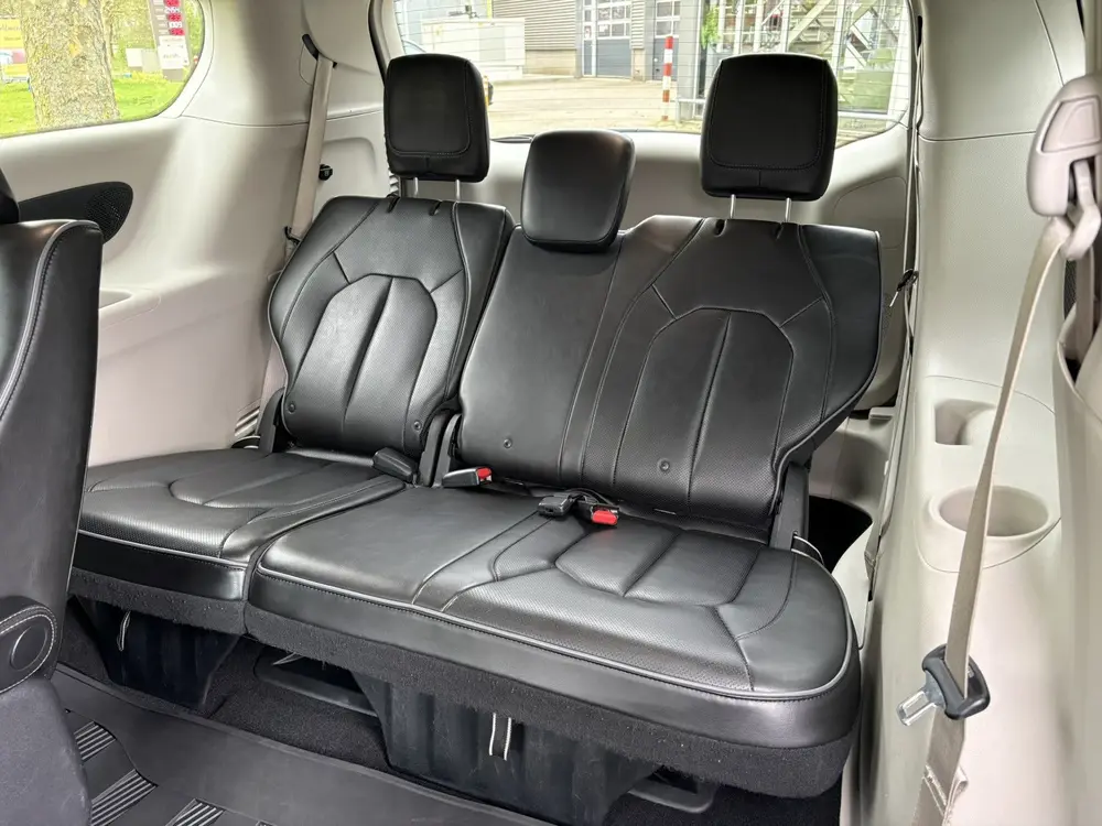 Chrysler Pacifica 3.6 V6 Hybrid Limited (bj 2021, automaat) uit 2021, foto 16