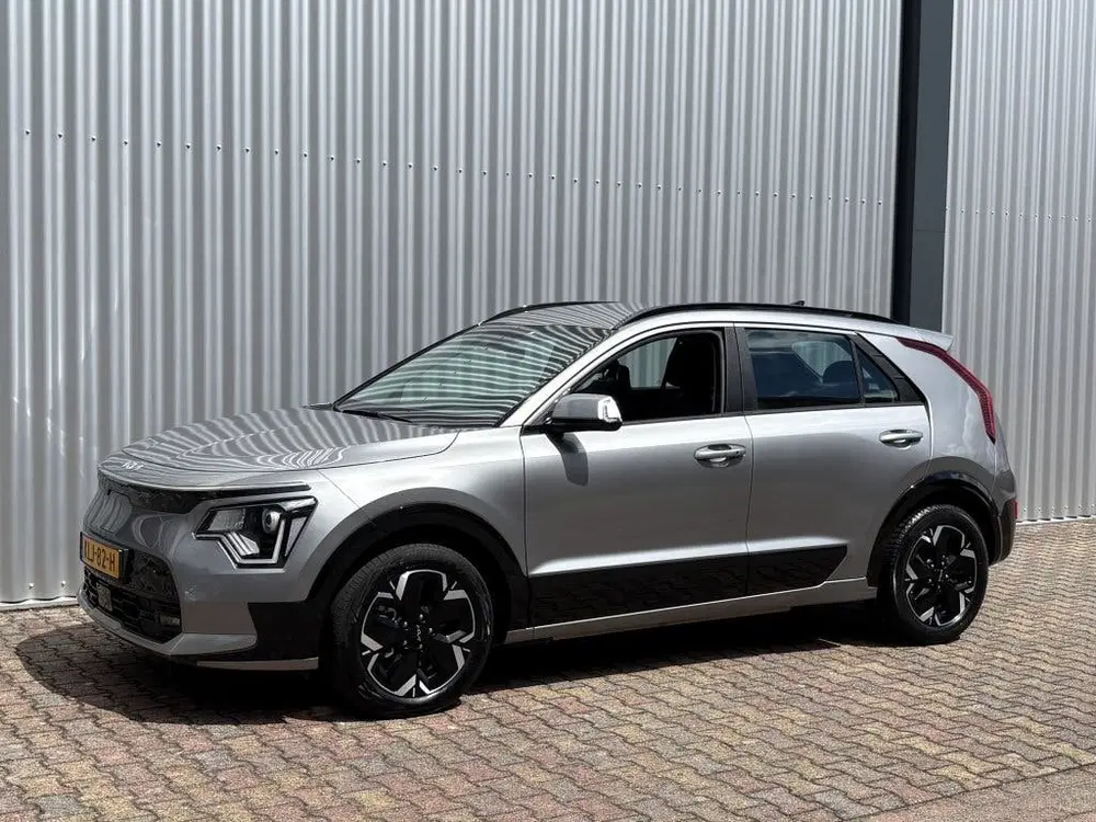 Kia Niro DynamicLine 64.8 kWh uit 2023, foto 2