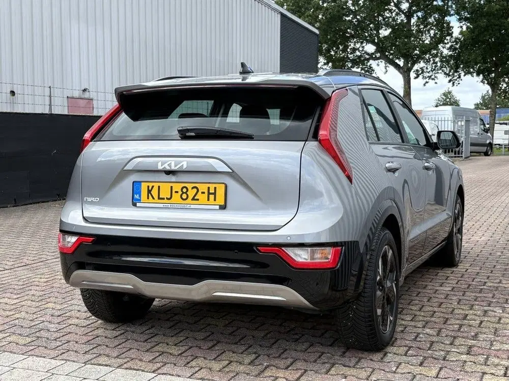 Kia Niro DynamicLine 64.8 kWh uit 2023, foto 9
