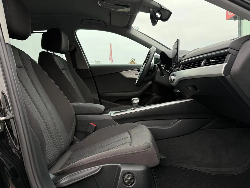 Audi A4 35 TFSI Pro Line uit 2020, foto 20