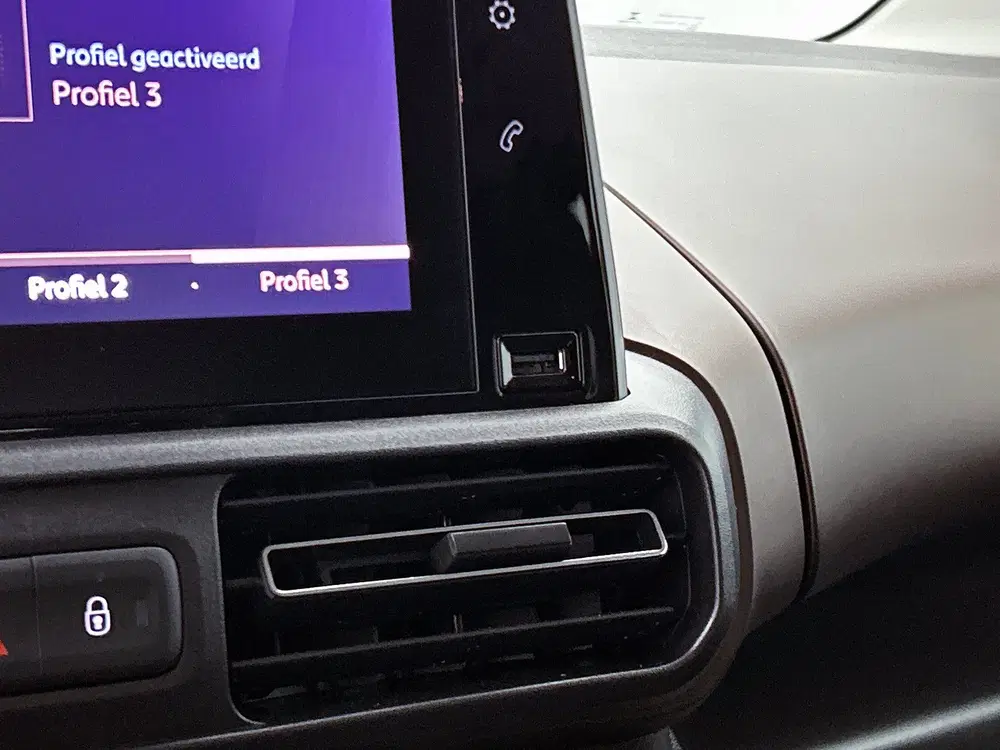 Peugeot Rifter 1.2 Puretech Long GT-Line Direct leverba uit 2023, foto 12