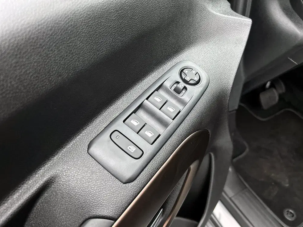 Peugeot Rifter 1.2 Puretech Long GT-Line Direct leverba uit 2023, foto 15