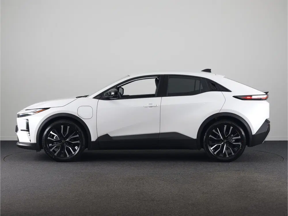 Toyota C-HR First Edition 77 kWh *EV deal € 4.000 uit 2026, foto 11