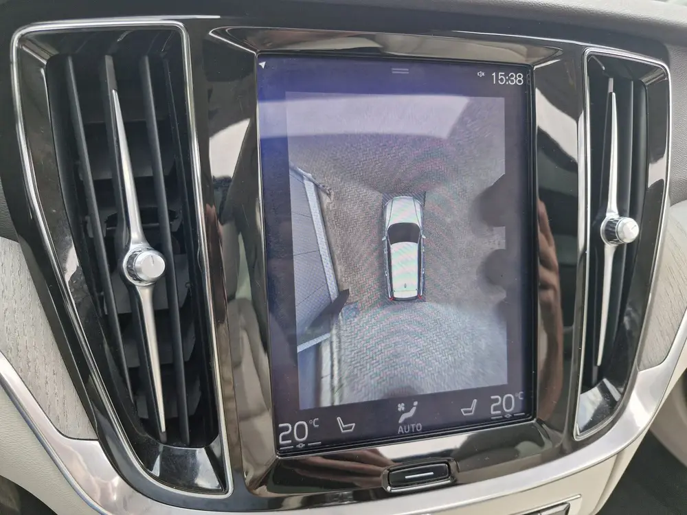 Volvo V60 T8 Twin AWD uit 2019, foto 17