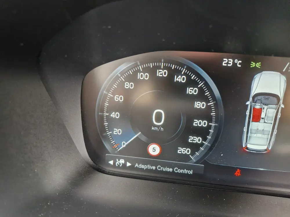 Volvo V60 T8 Twin AWD uit 2019, foto 19