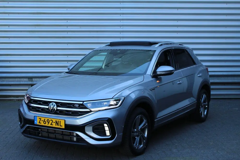 Volkswagen T-Roc 1.5 TSI 150pk R-Line DSG7 Panoramadak uit 2023