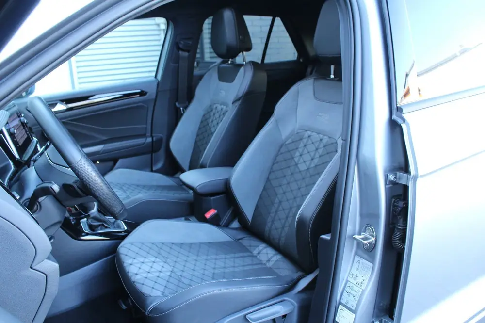 Volkswagen T-Roc 1.5 TSI 150pk R-Line DSG7 Panoramadak uit 2023, foto 10