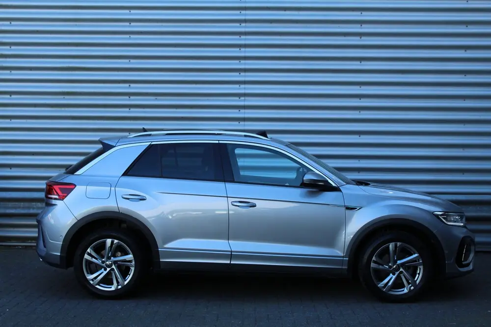Volkswagen T-Roc 1.5 TSI 150pk R-Line DSG7 Panoramadak uit 2023, foto 4