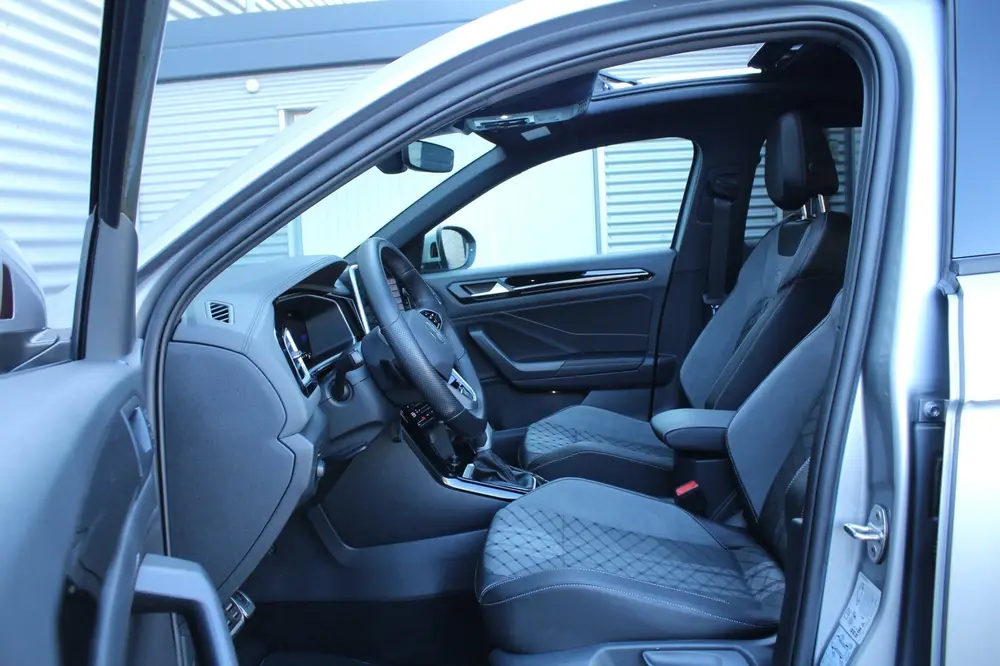 Volkswagen T-Roc 1.5 TSI 150pk R-Line DSG7 Panoramadak uit 2023, foto 9