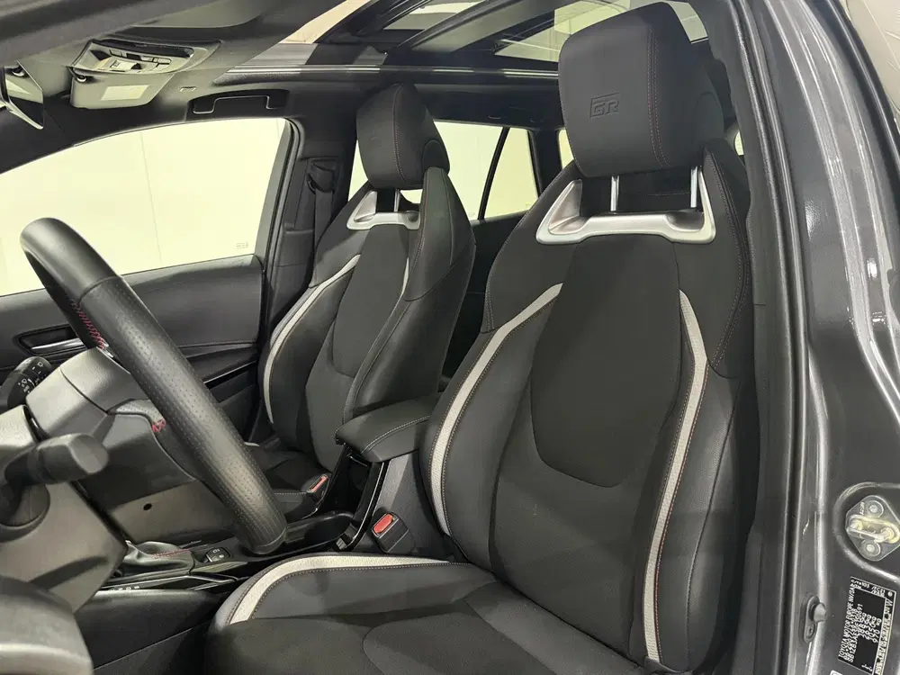 Toyota Corolla Hybrid 140 GR Sport Trekhaak m uit 2025, foto 3