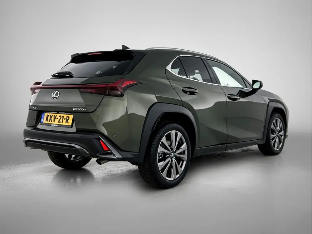 Lexus UX 300h F SPORT Design uit 2025, foto 2
