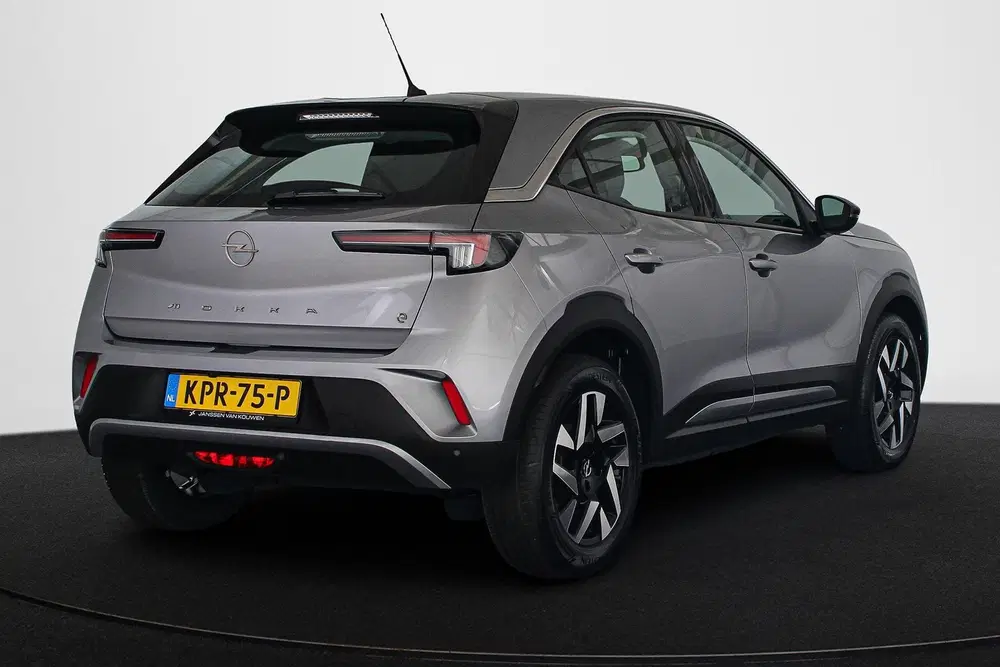 Opel Mokka Elegance 50-kWh 11kw bl. SOH 100% Achterui uit 2024, foto 3