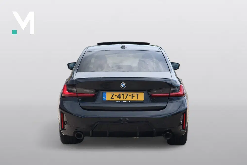 BMW 3-serie 330e SOH95% M-Pakket Pro Matrix Pano Trekh uit 2024, foto 4