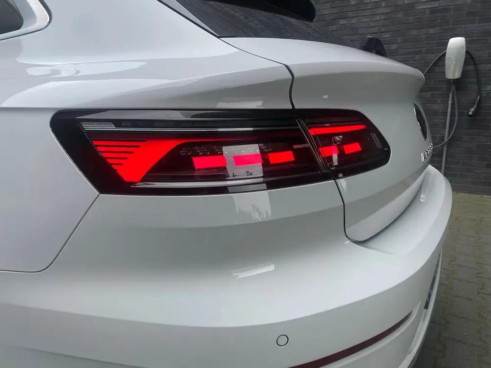 Volkswagen Arteon Shooting Brake VW Arteon R-Line 1.4 TSi eHybrid 218pk 6-DSG 2021 Wit DEALER uit 2021, foto 6