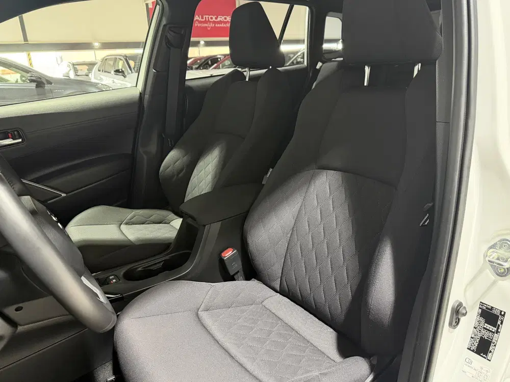 Toyota Corolla Cross Hybrid 140 Dynamic All season banden uit 2024, foto 3