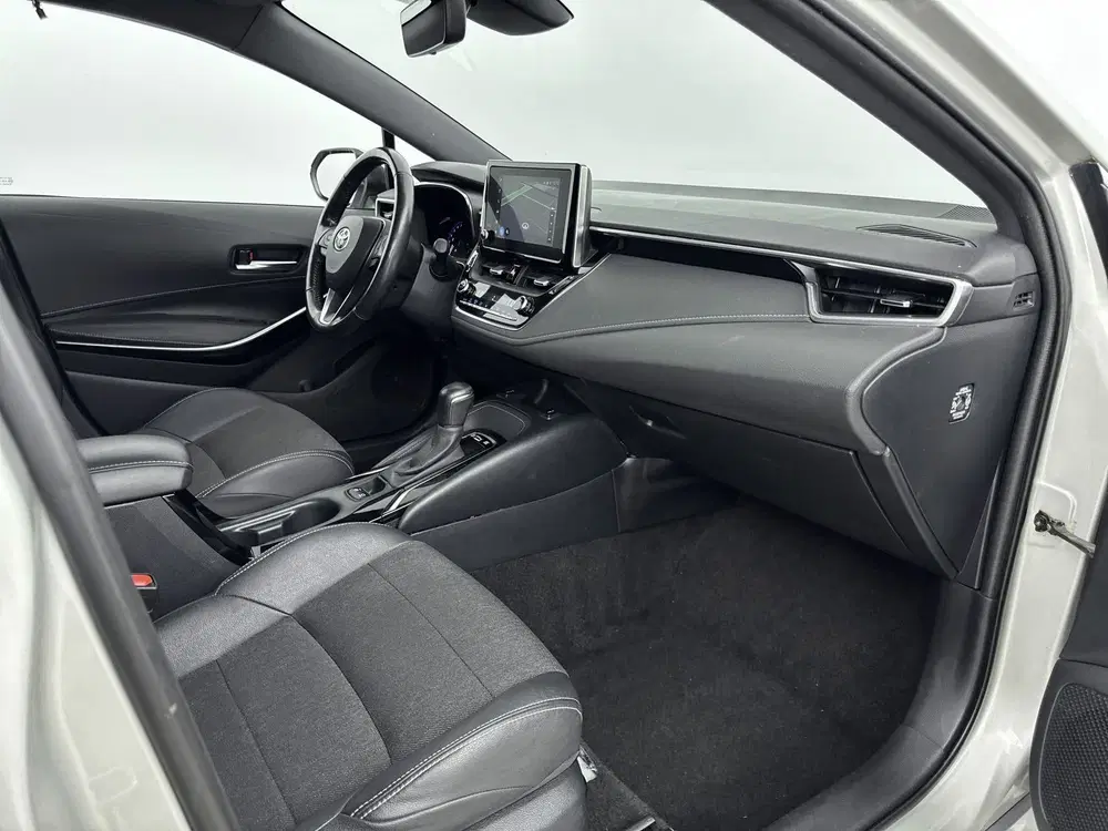 Toyota Corolla 1.8 Hybrid Dynamic uit 2022, foto 13