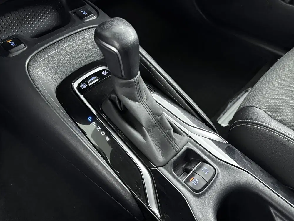Toyota Corolla 1.8 Hybrid Dynamic uit 2022, foto 18
