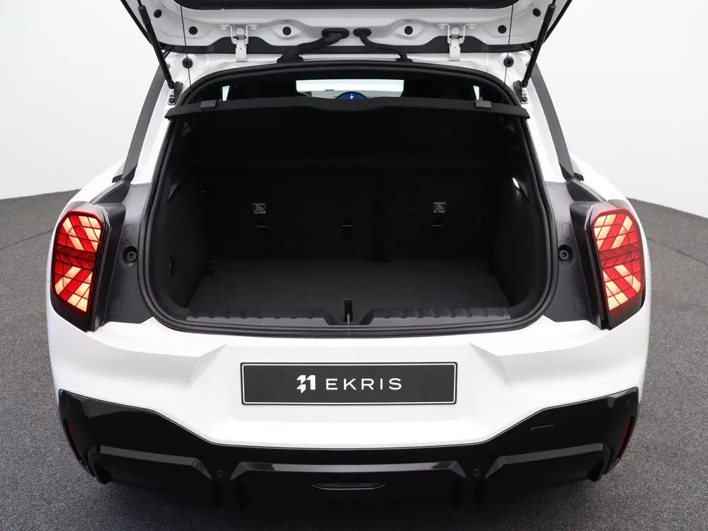 Mini Aceman SE John Cooper Works Trim uit 2026, foto 12