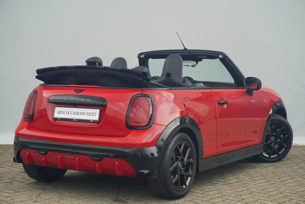 Mini Cabrio Cooper C uit 2025, foto 3