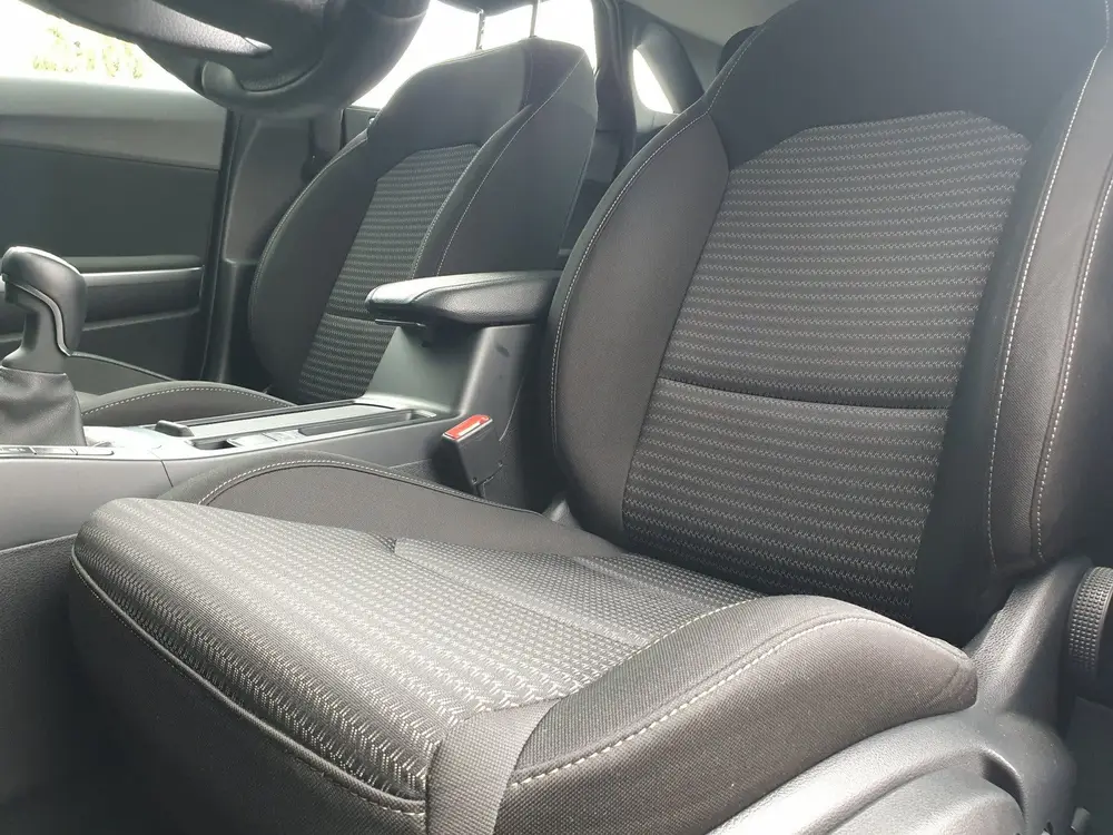 Kia Ceed 1.0 T-GDi DynamicLine NAVI uit 2024, foto 4