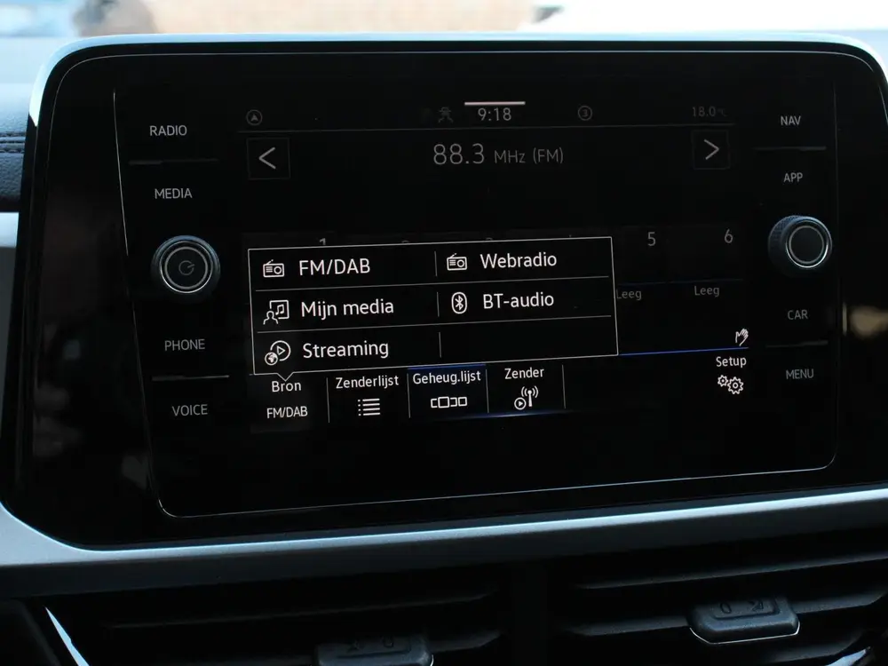 Volkswagen T-Roc 1.5 TSI 150pk DSG Life Navigatie Apple Carp uit 2024, foto 20