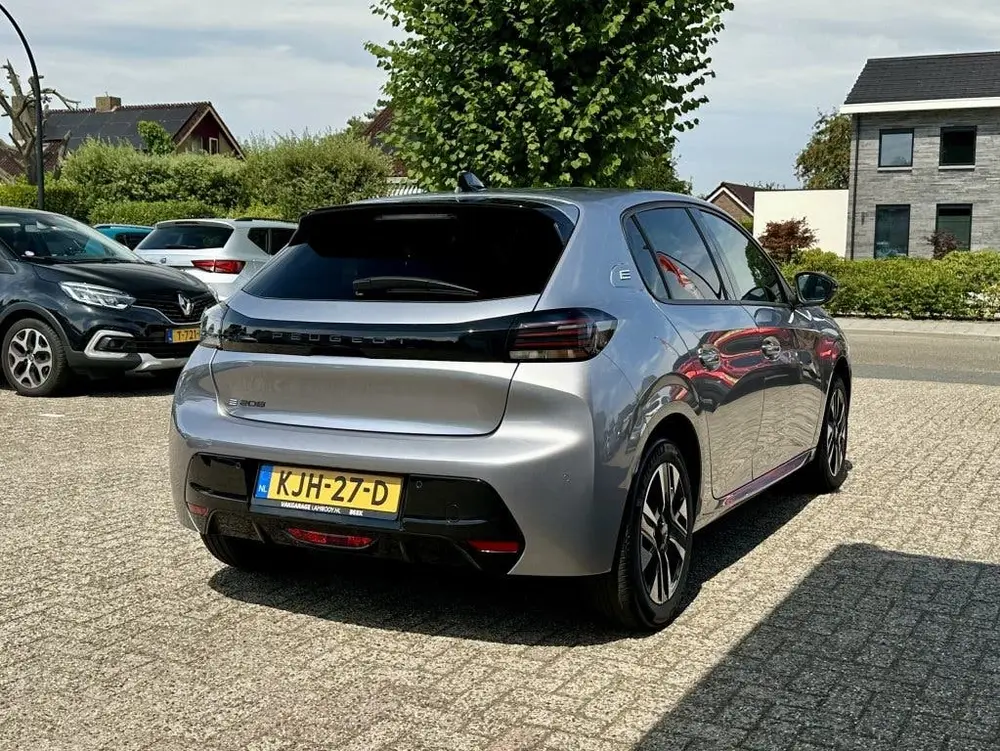 Peugeot 208 Allure 51 kWh EV Cruise Carplay Bluetooth uit 2025, foto 2