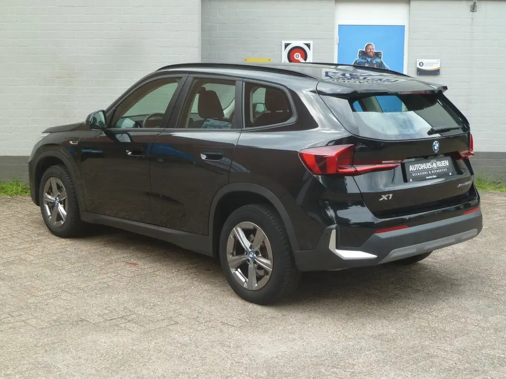 BMW X1 XDrive25e uit 2022, foto 11