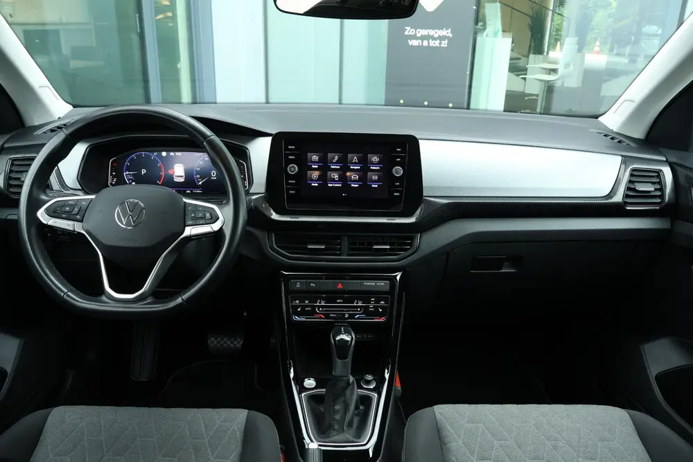 Volkswagen T-Cross 1.0 TSI Life Edition / Stoelverwarming / uit 2024, foto 14
