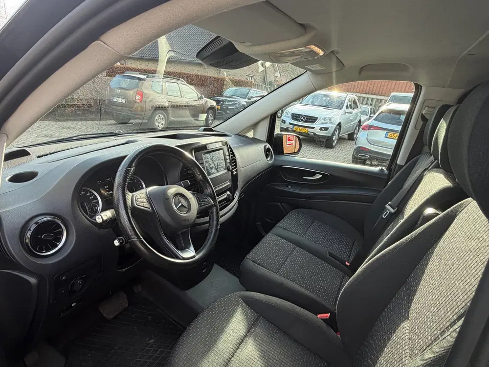 Mercedes-Benz Vito 116 CDI XXL DC 2x Schuif 6-Persoons-Grijs uit 2021, foto 14