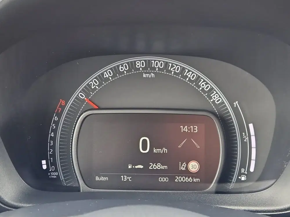 Toyota Aygo X 1.0 VVT-i MT Play NL Auto uit 2024, foto 16