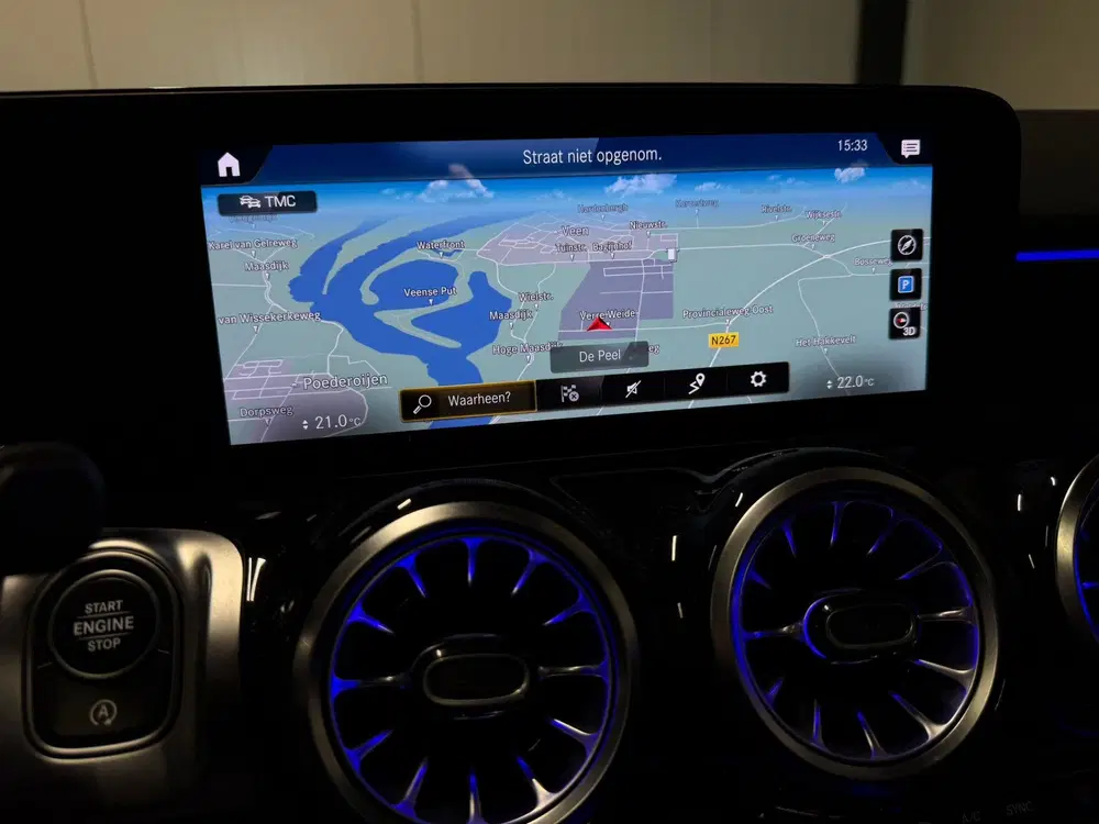 Mercedes-Benz GLB 200 Business Solution AMG Panodak Camera K uit 2022, foto 18