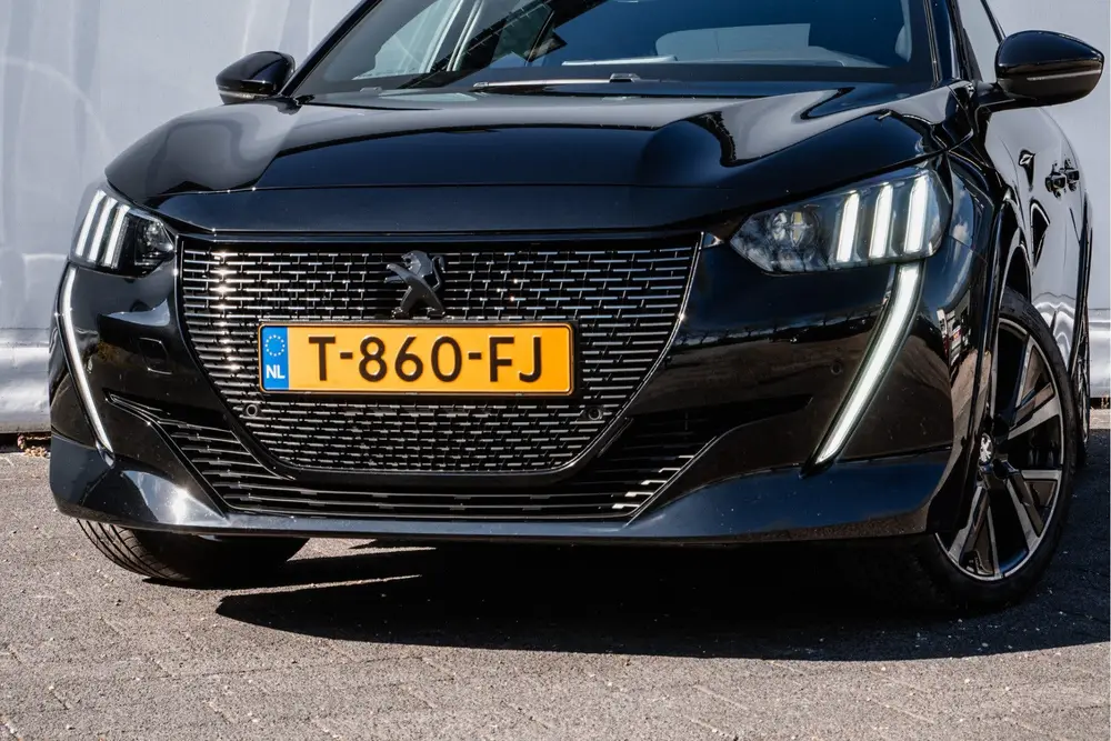 Peugeot 208 1.2 PureTech 100pk GT Sportstoelen uit 2023, foto 2