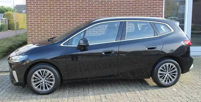 BMW 2-serie 218i 136pk Aut uit 2022, foto 5