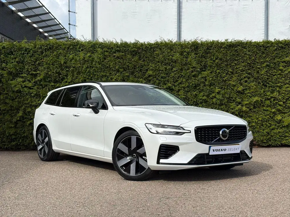 Volvo V60 T8 Plug-in hybrid AWD Ultra Dark uit 2024, foto 15