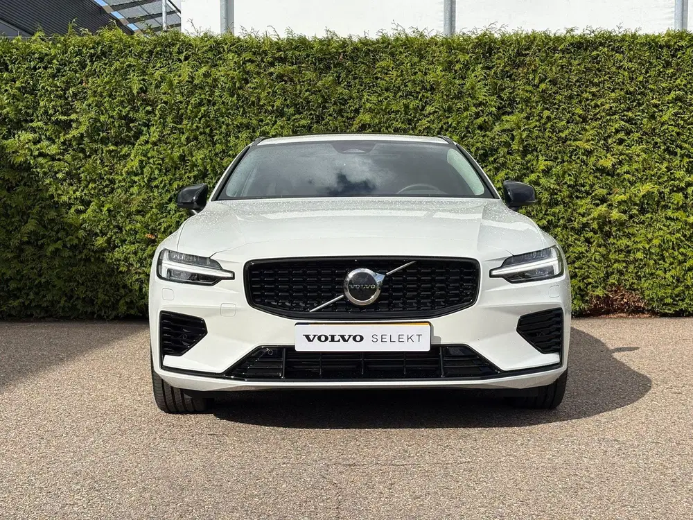 Volvo V60 T8 Plug-in hybrid AWD Ultra Dark uit 2024, foto 8