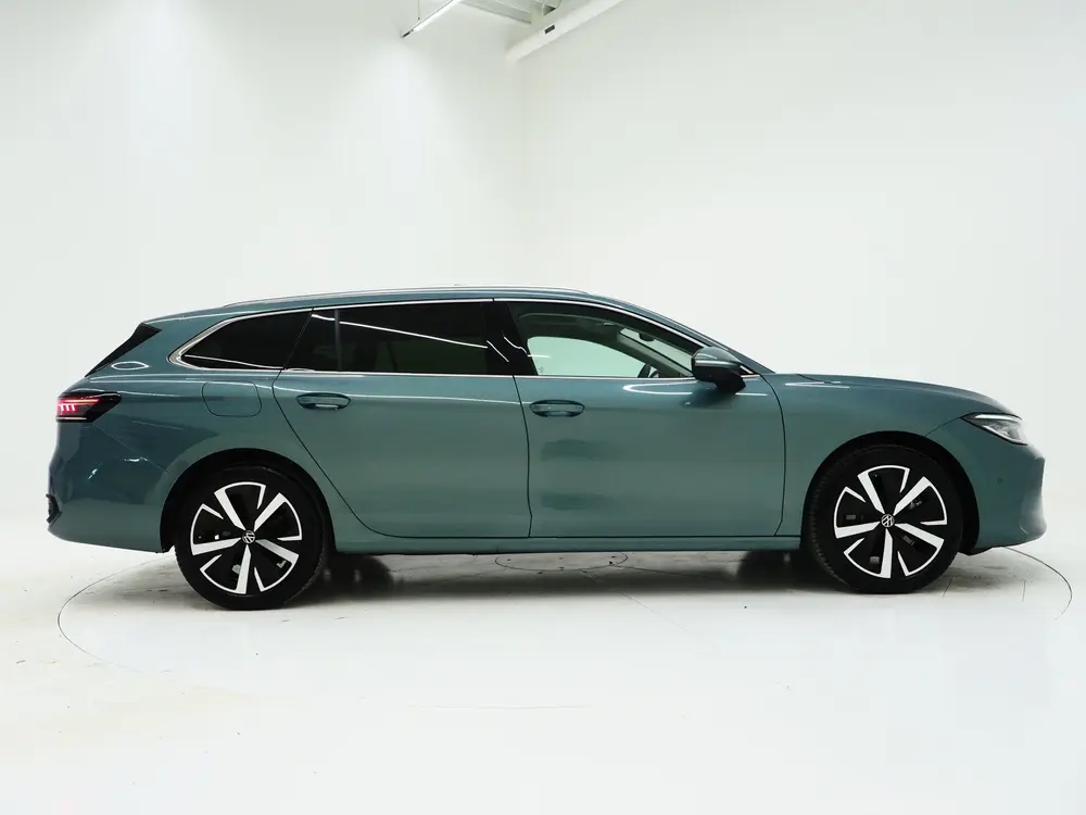 Volkswagen Passat Variant 1.5 eHybrid Elegance | Panoramadak uit 2026, foto 11