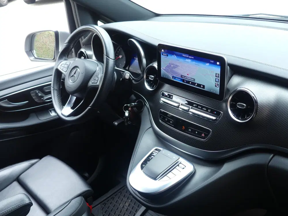 Mercedes-Benz V-Klasse 300d L2 Exclusive AMG Dubbel Cabine L uit 2022, foto 2