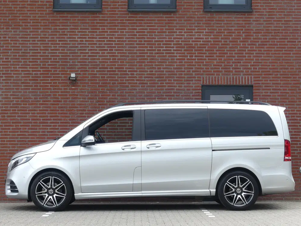 Mercedes-Benz V-Klasse 300d L2 Exclusive AMG Dubbel Cabine L uit 2022, foto 3
